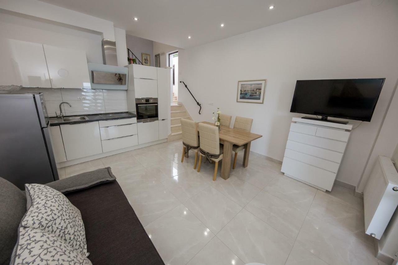 Apartments Mateo Trogir Luaran gambar